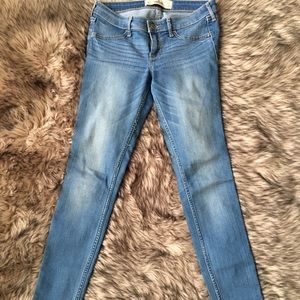 Hollister skinny jeans